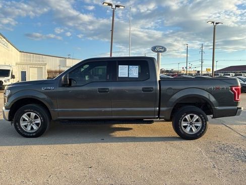 Used 2016 Ford F150 XLT w/ Trailer Tow Package image 4