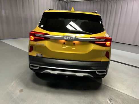 Used 2023 Kia Seltos SX w/ SX Sunroof Package image 6