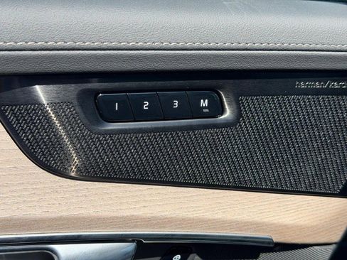 New 2026 Volvo XC90 B6 Ultra w/ Lounge Package AWD/4WD image 11