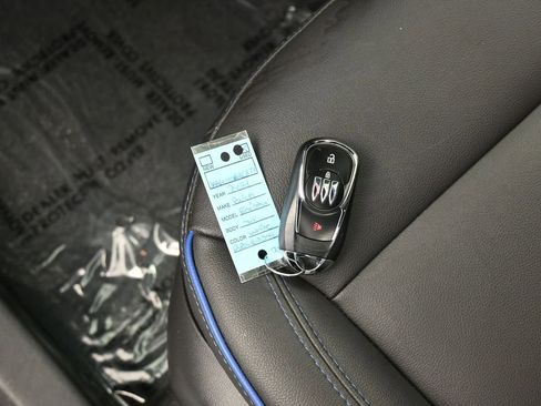 Used 2024 Buick Envista Sport Touring w/ Experience Buick Package image 19