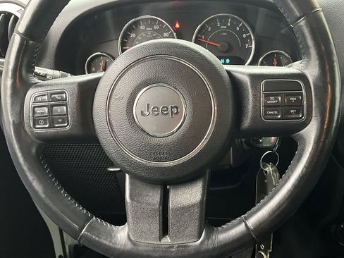 Used 2017 Jeep Wrangler Unlimited Sahara w/ Connectivity Group image 12