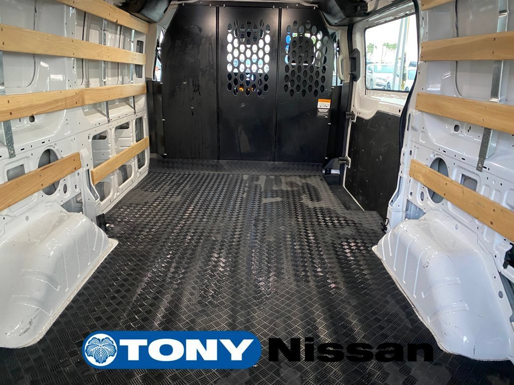 Used 2025 Ford Transit 250 Low Roof w/ Exterior Upgrade Package RWD image 11