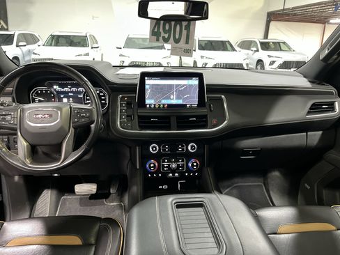 Used 2021 GMC Yukon XL AT4 w/ AT4 Premium Plus Package AWD/4WD image 21