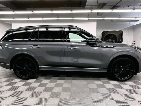 Used 2025 Lincoln Aviator Reserve w/ Luxury Package AWD/4WD image 15