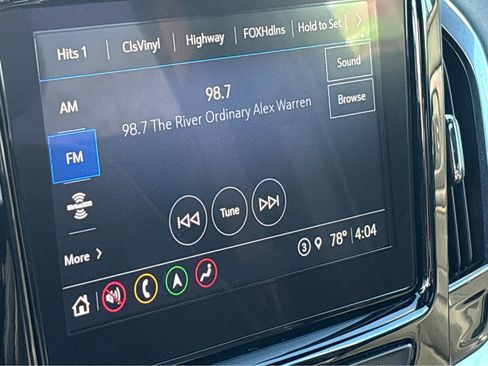 Used 2022 Chevrolet Traverse Premier w/ Redline Edition image 11