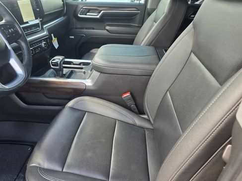 Used 2024 GMC Sierra 1500 SLT AWD/4WD image 19