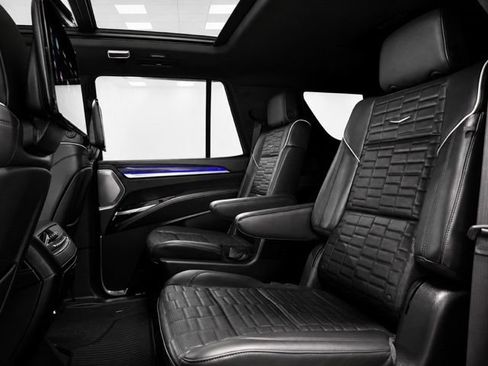 Used 2026 Cadillac Escalade V AWD/4WD image 31