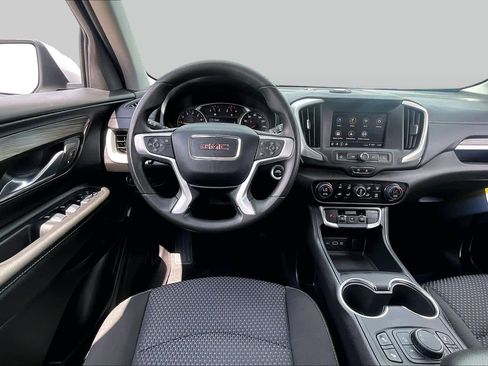 Used 2024 GMC Terrain SLE w/ Driver Convenience Package FWD image 6