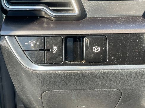 Used 2023 Kia Sportage EX image 31