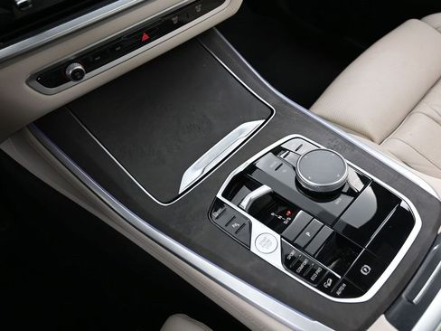 Used 2024 BMW X5 xDrive40i w/ M Sport Package image 23