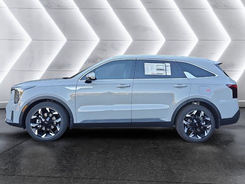 New 2026 Kia Sorento EX w/ EX Premium Package FWD image 2