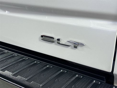 Used 2024 GMC Sierra 1500 SLT w/ SLT Premium Plus Package image 15