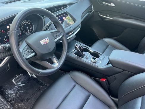 Used 2023 Cadillac XT4 Sport FWD image 10