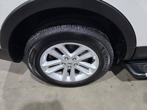 Used 2015 Ford Explorer XLT w/ Equipment Group 202A AWD/4WD image 20