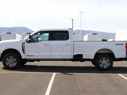 Certified 2024 Ford F250 Lariat w/ Lariat Ultimate Package AWD/4WD image 5