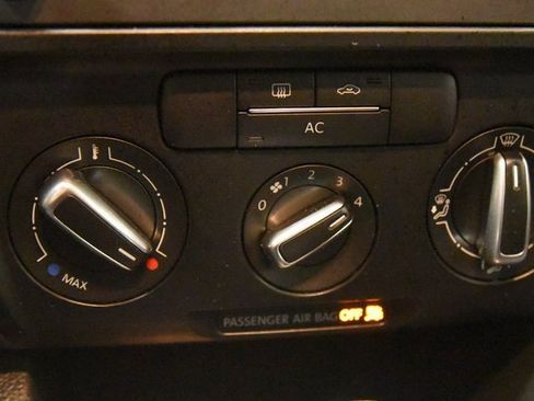 Used 2012 Volkswagen Jetta SE image 20