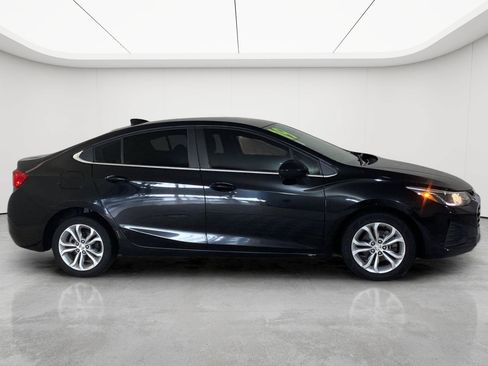 Used 2019 Chevrolet Cruze LT FWD image 50