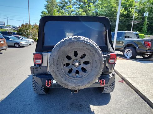 Used 2016 Jeep Wrangler Unlimited Sport w/ Quick Order Package 24S AWD/4WD image 4