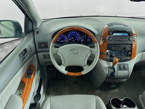 Used 2009 Toyota Sienna XLE Limited AWD/4WD image 20
