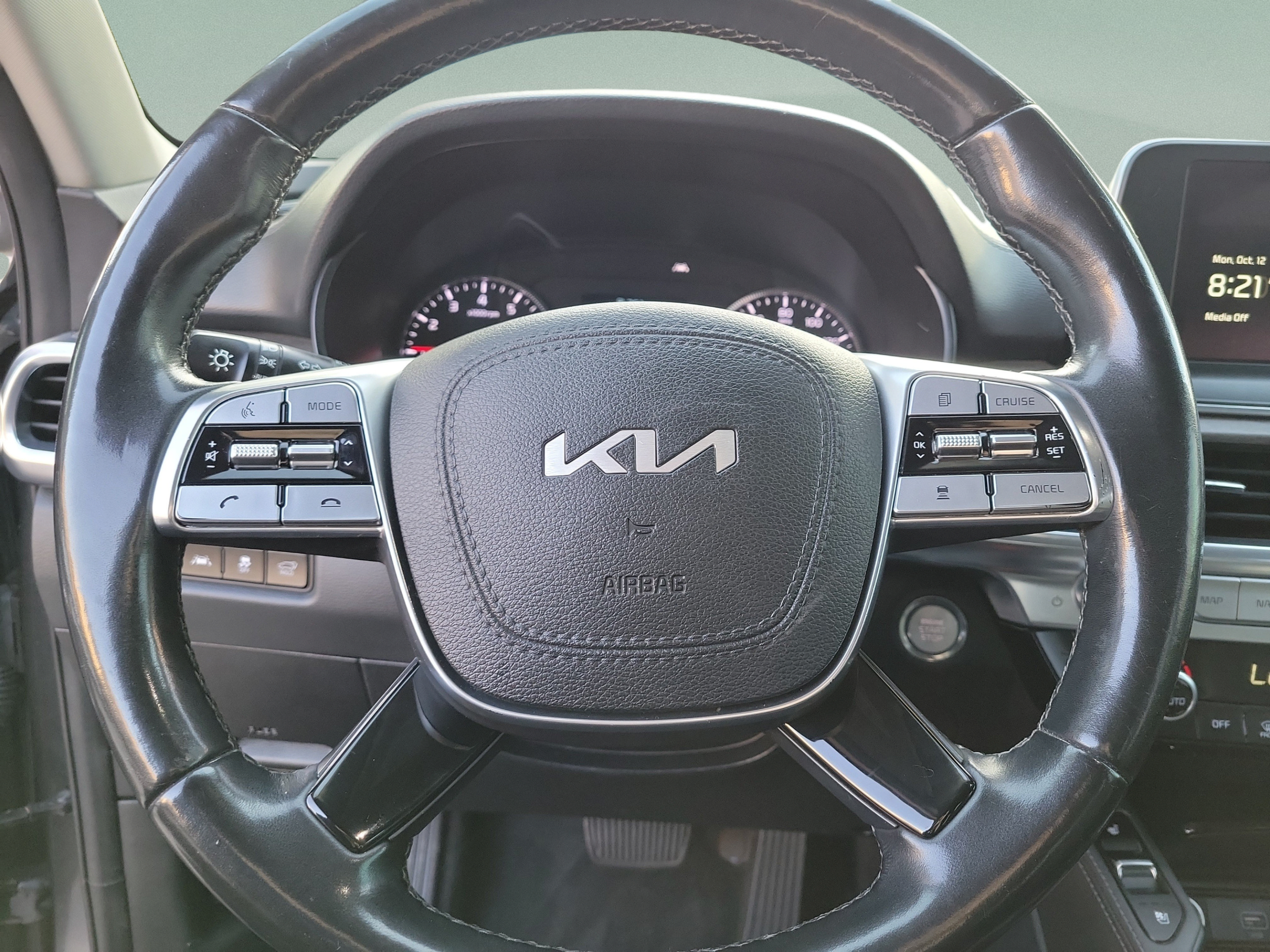 Used 2022 Kia Telluride EX w/ EX Premium Package AWD/4WD image 17