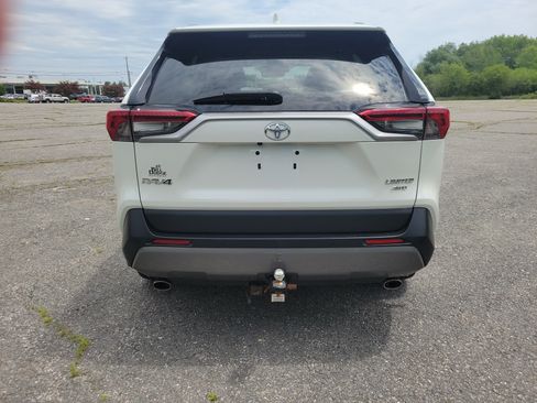Used 2021 Toyota RAV4 Limited AWD/4WD image 6