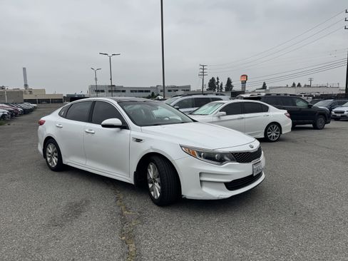 Used 2016 Kia Optima EX w/ Premium Package FWD image 2