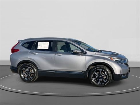 Used 2018 Honda CR-V Touring image 3