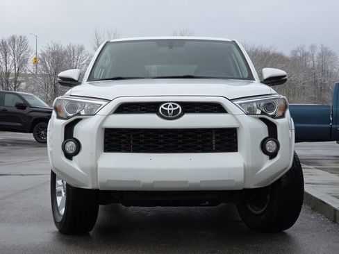 Used 2015 Toyota 4Runner SR5 image 3