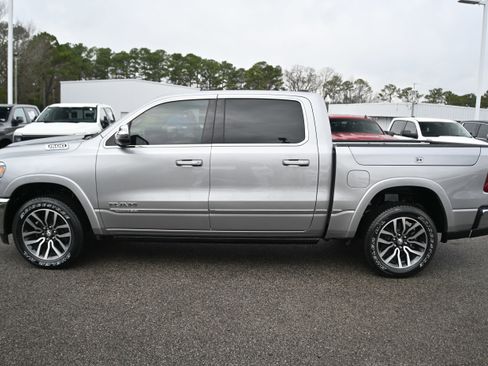 Used 2025 RAM 1500 Limited image 10