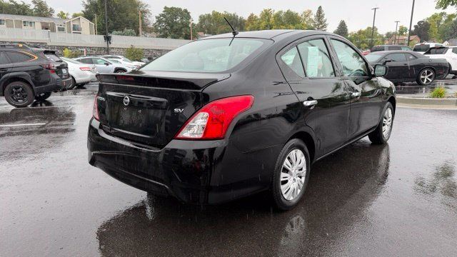 Used 2018 Nissan Versa SV FWD image 5