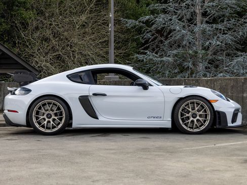 Certified 2023 Porsche 718 Cayman GT4 RS RWD image 12