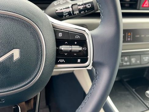 New 2026 Kia Carnival SX w/ SX Dark Edition Package FWD image 23