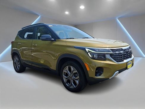 Used 2024 Kia Seltos S AWD/4WD image 3