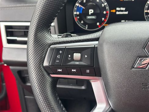 Used 2023 Mitsubishi Outlander SEL image 18