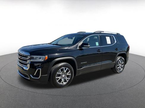 Used 2023 GMC Acadia SLT image 4