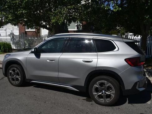 Used 2025 BMW X1 xDrive28i AWD/4WD image 5