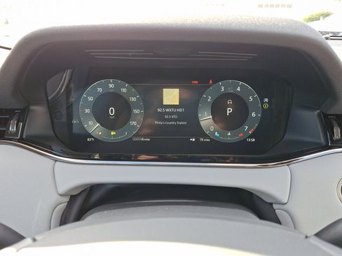 New 2025 Land Rover Range Rover Evoque S image 14