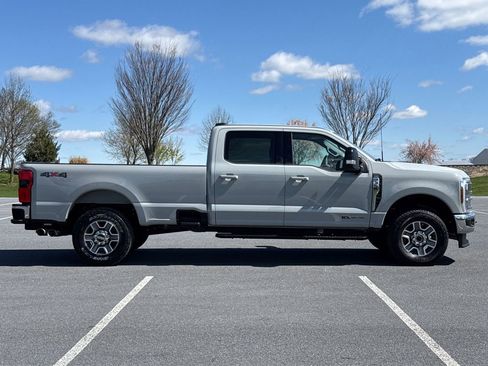 Used 2025 Ford F350 Lariat w/ Camper Package image 8