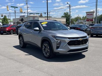 Used 2024 Chevrolet Trax LT w/ Sunroof Package