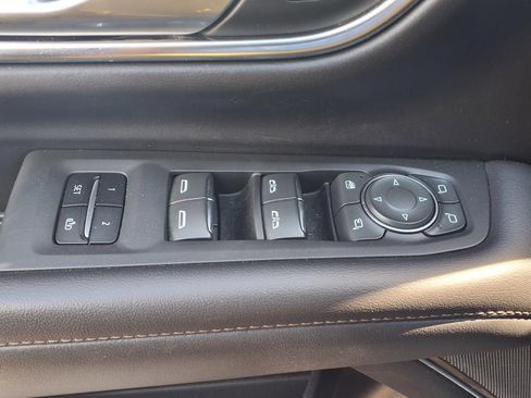 Used 2022 Chevrolet Tahoe High Country image 11