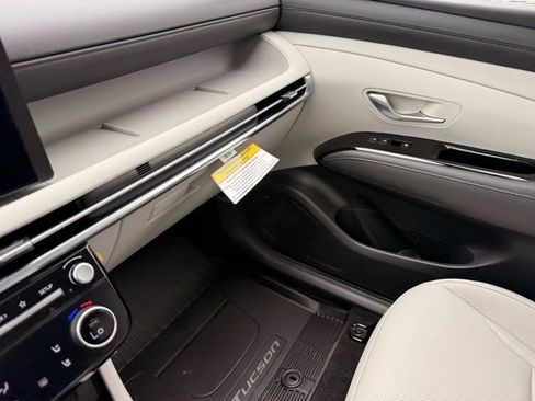 New 2026 Hyundai Tucson Limited AWD/4WD image 17