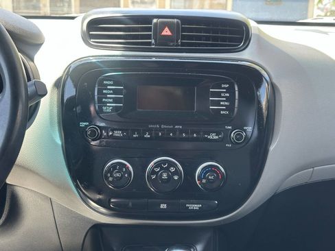 Used 2014 Kia Soul image 17