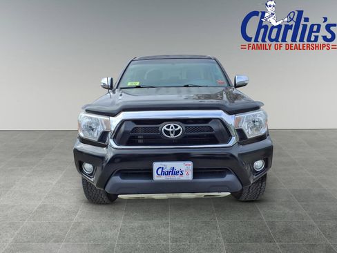 Used 2014 Toyota Tacoma 4x4 Double Cab w/ Limited Package image 2