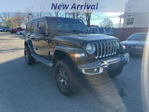 Used 2019 Jeep Wrangler Unlimited Sahara w/ Uconnect 4C Nav & Sound Group image 2