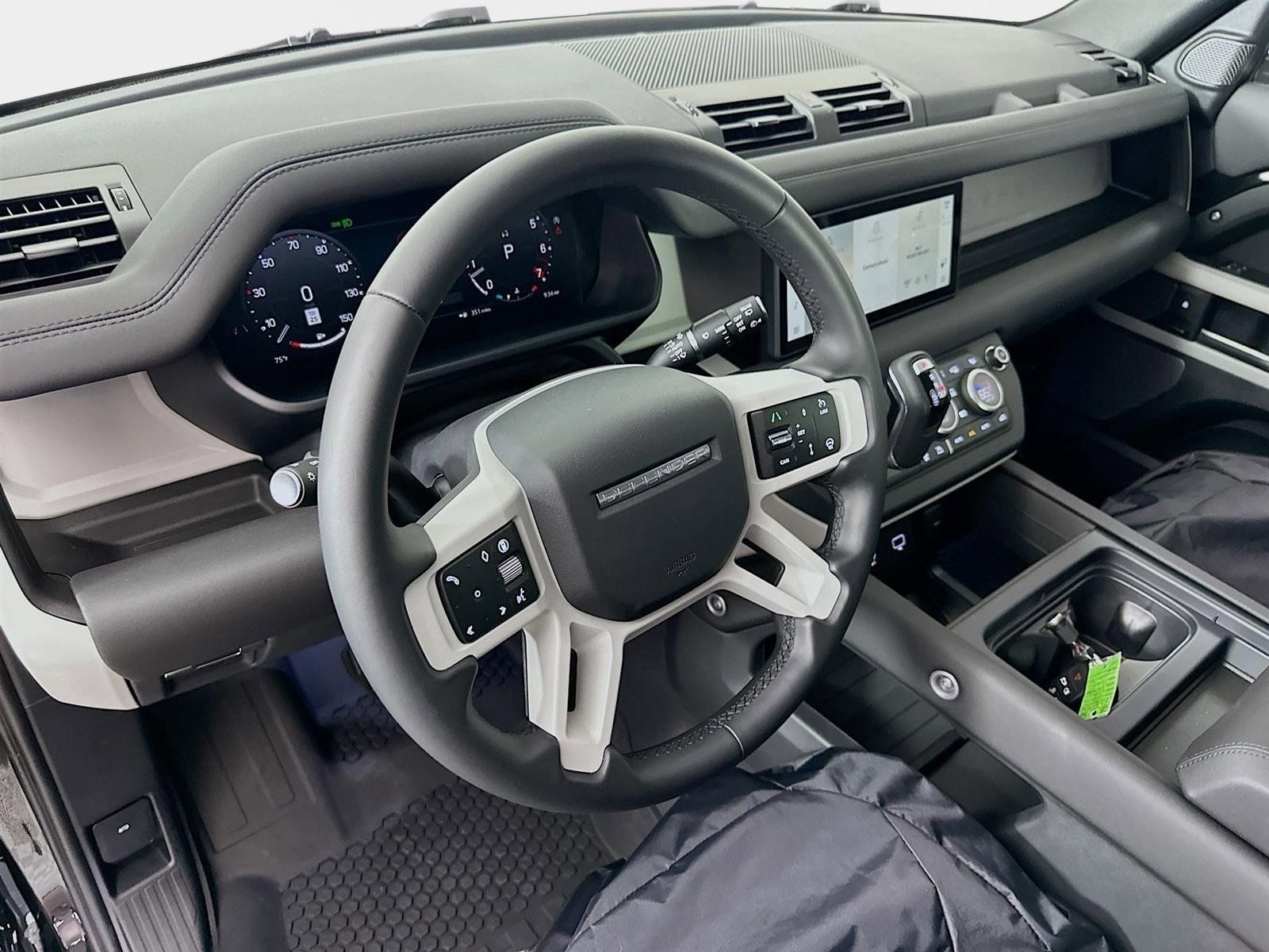Used 2024 Land Rover Defender 110 S AWD/4WD image 9