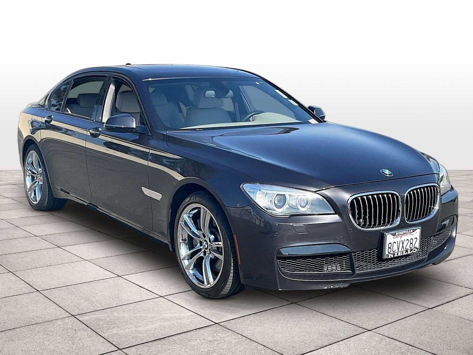 Used 2014 BMW 750Li RWD image 2