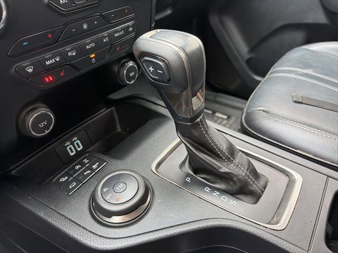 Used 2019 Ford Ranger Lariat w/ Equipment Group 501A Mid image 18