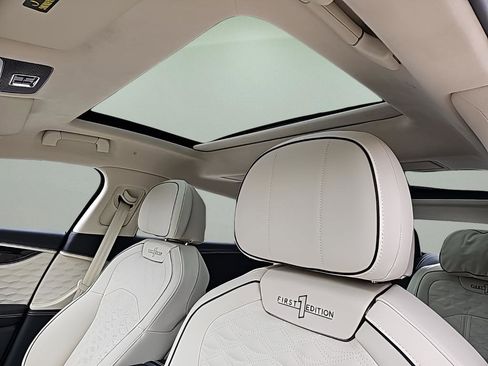 New 2025 Bentley Flying Spur Plug-In Hybrid image 20