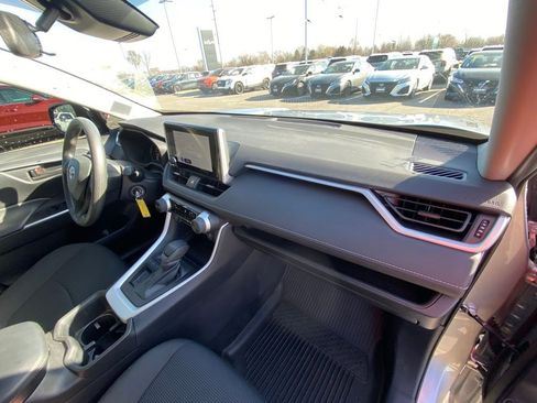 Used 2024 Toyota RAV4 LE image 28