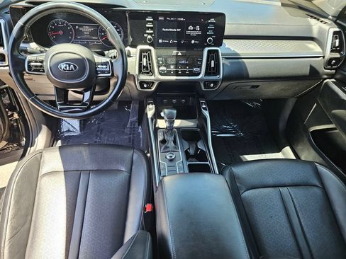 Used 2021 Kia Sorento S FWD image 23